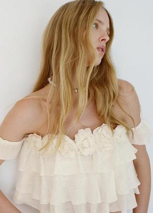 Топ жіночий бежевий з квітами zara new