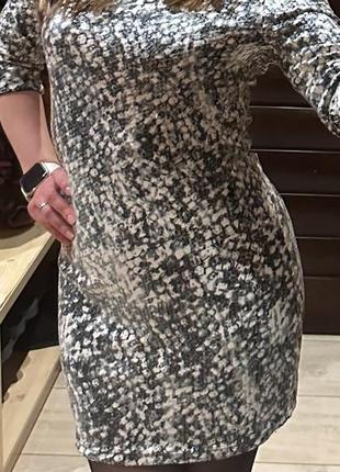Сукня в пайетках блискітках