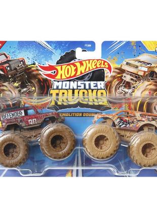 Ігровий набір hot wheels monster trucks позашляховики land rover vs town hauler (fyj64/hwn65)