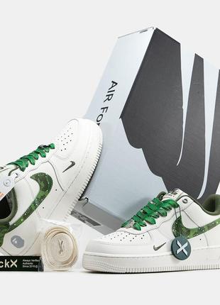 Чоловічі кросівки nike air force 1 x bape / найк аір форс білі бежеві зелені вставки / чоловіче демісезонне взуття на весну, літо, осінь9 фото