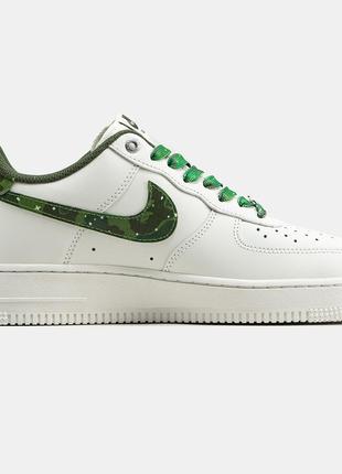 Чоловічі кросівки nike air force 1 x bape / найк аір форс білі бежеві зелені вставки / чоловіче демісезонне взуття на весну, літо, осінь8 фото