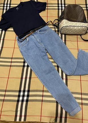 Продаю качественную базовую футболку качества люкс женская