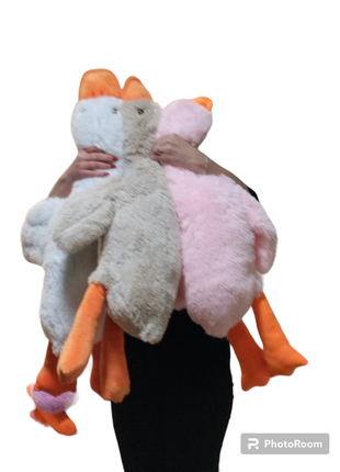 М'яка іграшка гусь обнімусь 90 см різні кольори