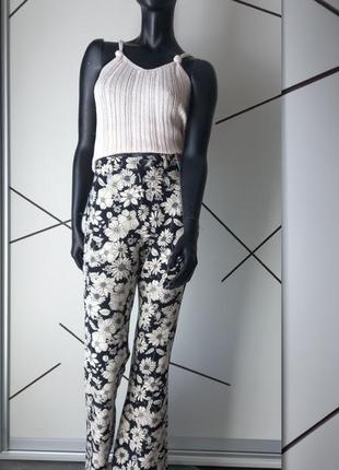 Штани на високій посадці з квітковим принтом2 фото