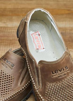 Чоловічі літні туфлі / мокасини levis з натуральної перфорованої шкіри колір олива7 фото