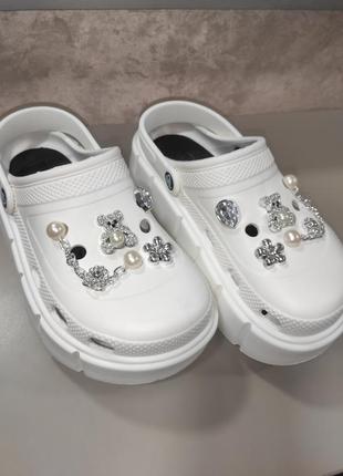 Кроксы женские с джибитсами