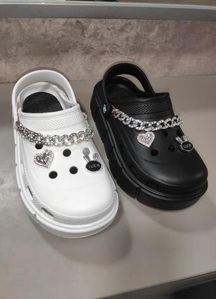 Кроксы женские с джибитсами