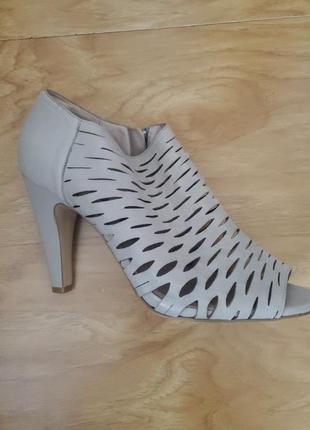 Обувь женская кожаная 40 размер