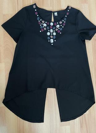 Кофта шифоновая украшена камнями