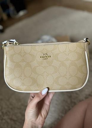 Сумка в стилі coach
