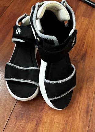 Босоніжки. сандалі. timberland