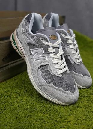 Красотки new balance 2002r protection pack серые