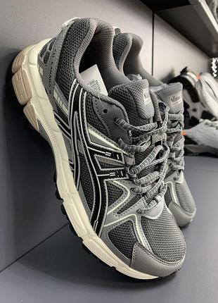 Кроссовки в стиле asics 2