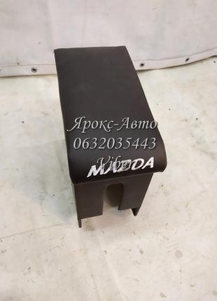 Подлокотник mazda  (черный с надписью) 000031339