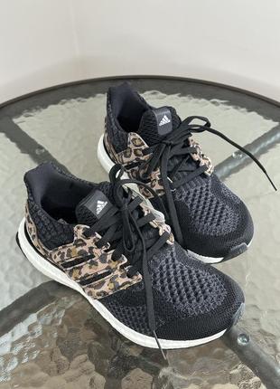Кросівки adidas