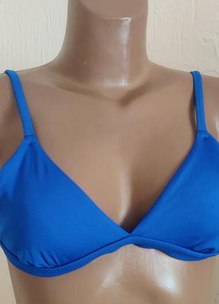 Бюст від купальника.