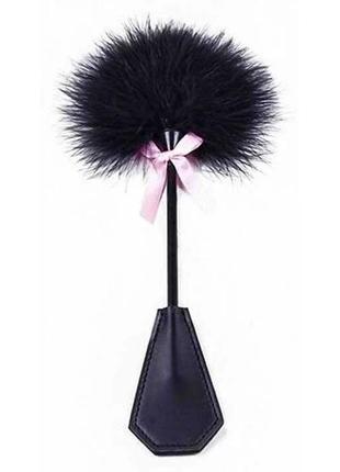 Стек батіг чорний з пухом