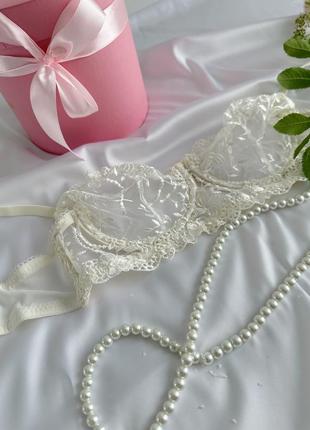Комплект білизни з вишивкою молочний білий