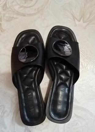 Шлепанцы женские