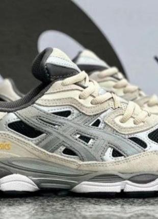 Кросівки asics 43 розмір