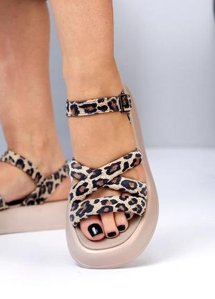 Босоніжки🐆🤎