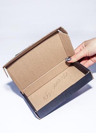 Коробка картонна 165 х 100 х 30 мм, самозбірна чорна