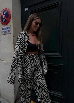 Шелковый костюм