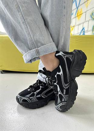 Стильні кросівки ✨