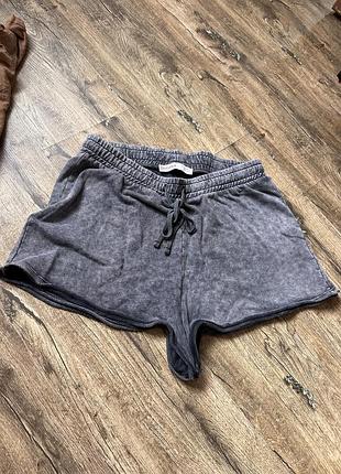 Шорти bershka грязно сірого кольору тренд