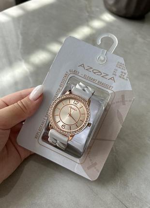 Жіночий наручний годинник