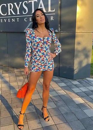 Шикарное короткое платье с драпировкой zara