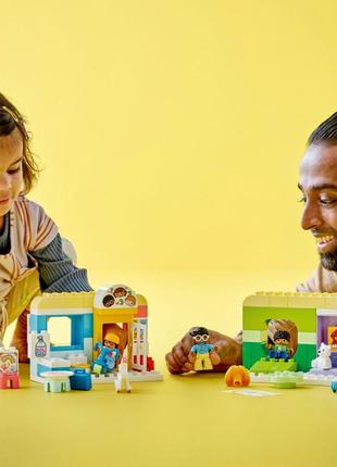 Конструктор lego duplo town будні в дитячому садку (10992)5 фото