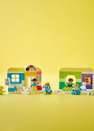 Конструктор lego duplo town будні в дитячому садку (10992)4 фото