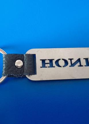 Металлический брелок hoda