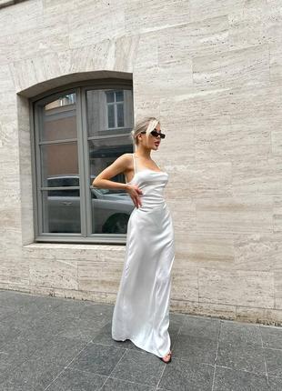 Платье длинное шёлковое на тонких бретельках с корсетной шнуровкой вечернее комбинация...
