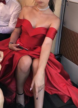 Выпускное платье красное в пол вечернее