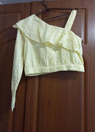 Нежная блуза из прошвы