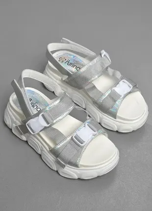 Босоніжки жіночі