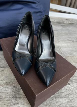 Туфли на каблуке navyboot