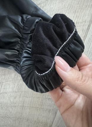 Утепленные джоггеры из эко кожи