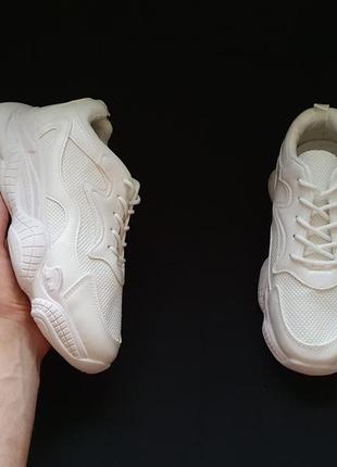 Белые кросовки