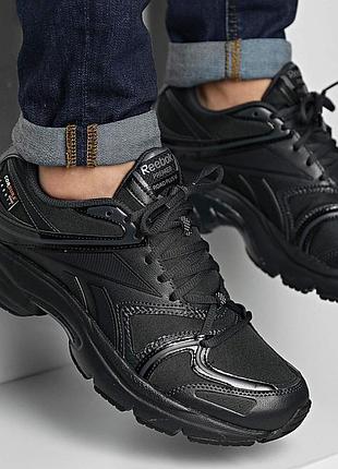 Чоловічі кросівки reebok чорного кольору.