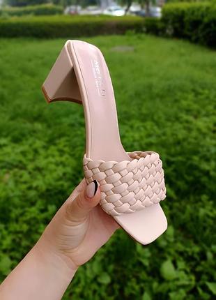 Шлепанцы акций цена