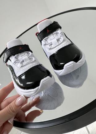 Крутні кросівки jordan 116 фото