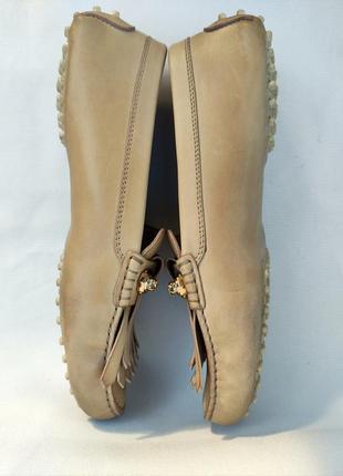 Мокасины tods с камнями тодс бежевые кожаные с пряжкой с брошкой tod's лоферы балетки...