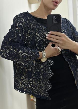 Ажурный жакет на застежке peruna