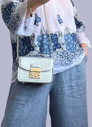 Кросс-боди женская сумка кожаная серебристая antonio biaggi на цепочке