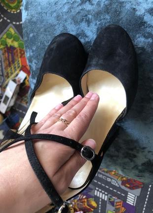Босоножки замшевые