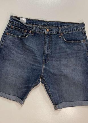 Оригінальні чоловічі шорти levi’s ( розмір 38/32)