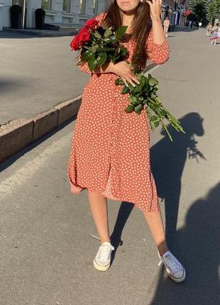 Платье миди в горох